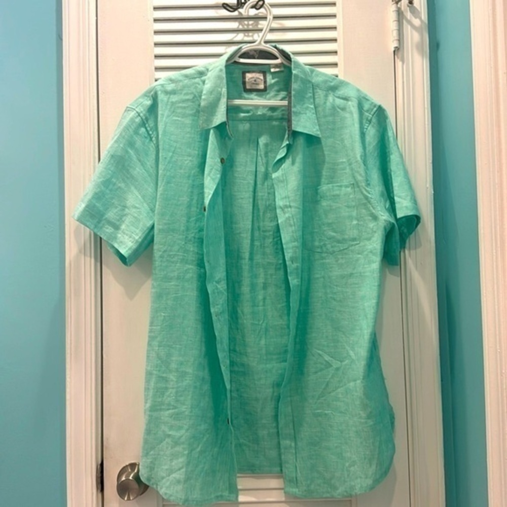 NWOT Men’s button down shirt